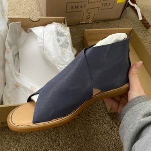 Women’s Born Sandals